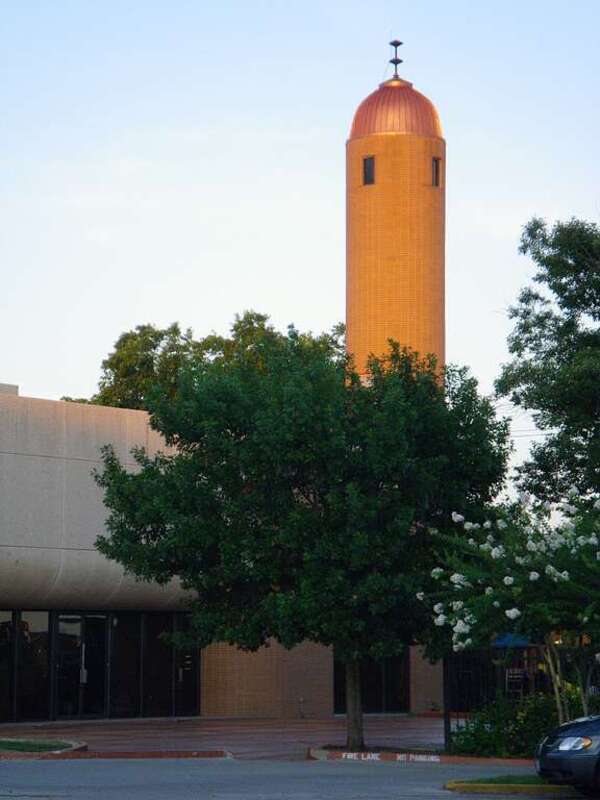 Minaret at the Islamic Association of North Texas