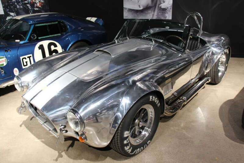 AC, an English company, started building the Ace in 1953 with the Bristol 6 cyl engine, when production of this engine ceased in 1961, they used the 2600cc Ford Zephyr engine but with alloy head and triple weber carbs, proving unreliable.
Shelby