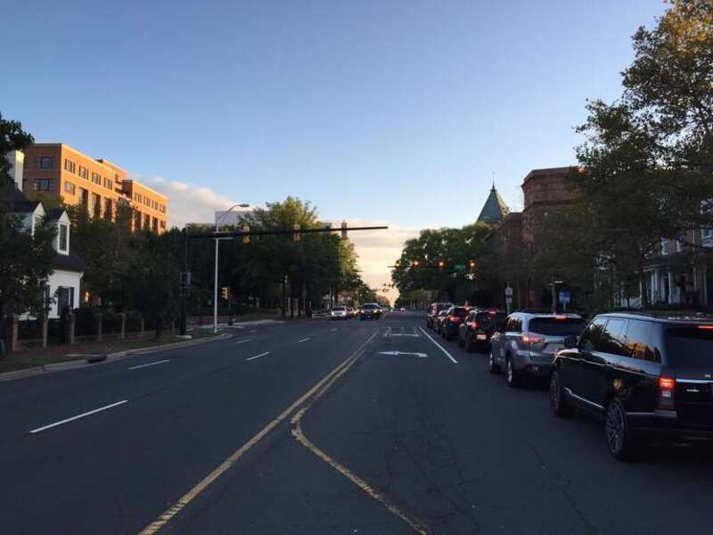 View south at the north end of Virginia State Route 400 (Washington Street) and the south end of the northern segment of the George Washington Memorial Parkway in Alexandria, Virginia