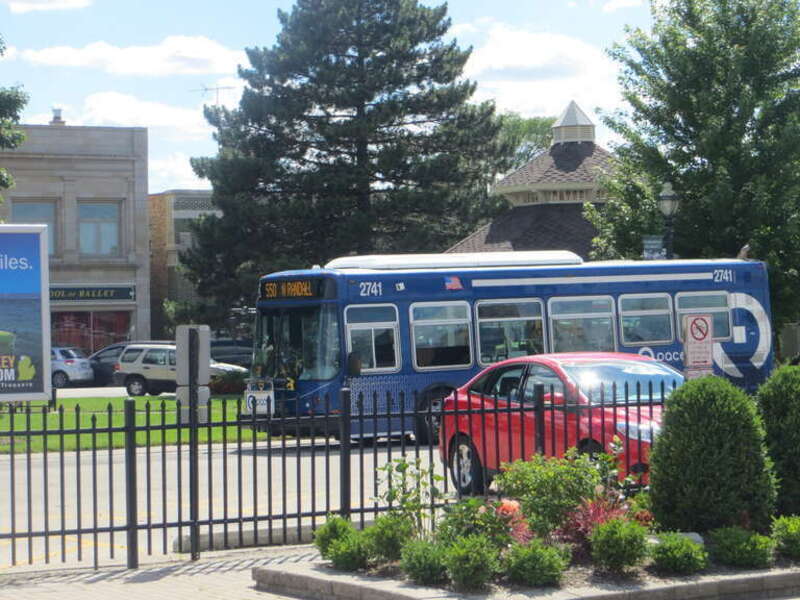 20160701 27 Pace bus, Crystal Lake, Illinois