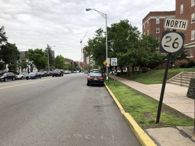 View north along New Jersey State Route 171 and Middlesex County Route 691 (Livingston Avenue) at Suydam Street in New Brunswick, Middlesex County, New Jersey