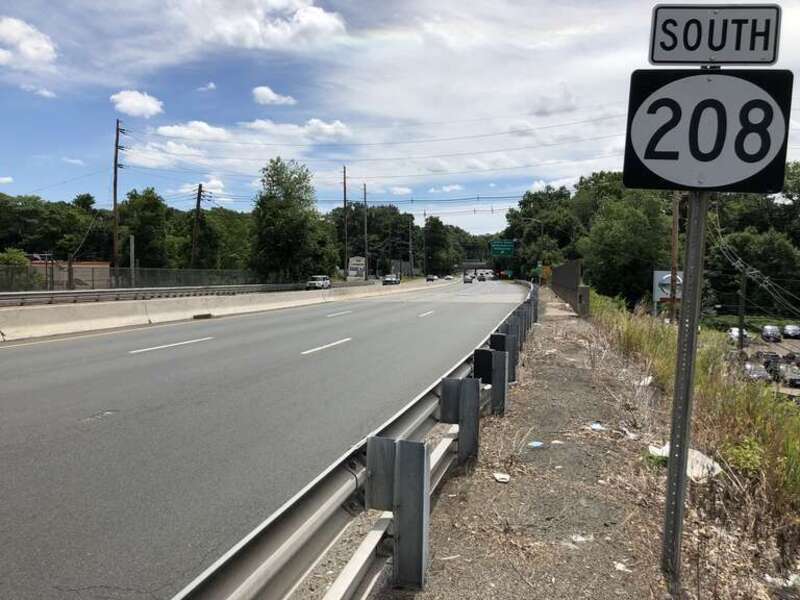 View south along New Jersey State Route 208 at Passaic County Route 659 (Goffle Road) in Hawthorne, Passaic County, New Jersey