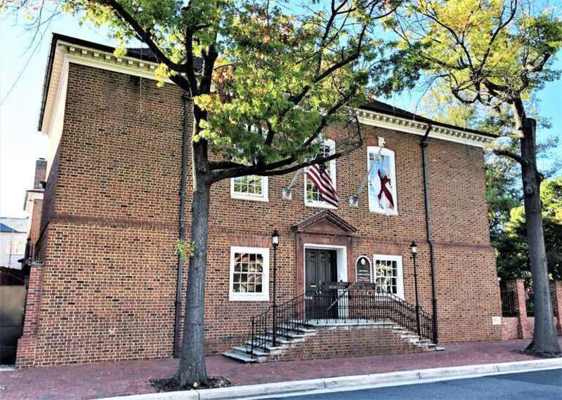 Christ Church Memorial Parish House, at 118 North Washington Street between King and Cameron Streets in Old Town Alexandria, Virginia was built in 1830 and restored in 2004. (Description source: Plaque on site)