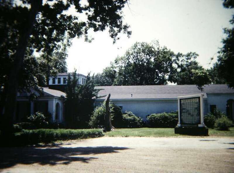Mississippi home of Jefferson Davis; digital copy of slide. Complete indexed photo collection at WorldHistoryPics.com.