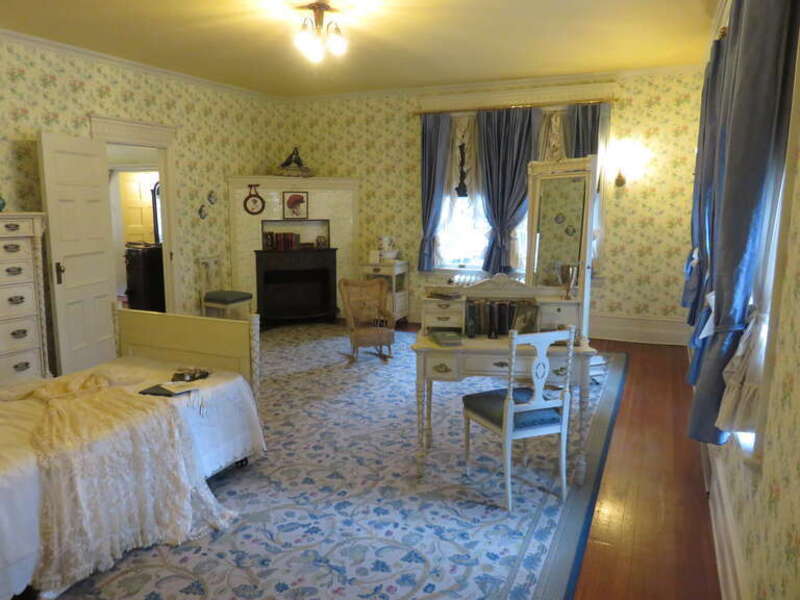 Bedroom in Campbell House in Spokane, Washington in 2018


This is an image of a place or building that is listed on the National Register of Historic Places in the United States of America. Its reference number is 74001979.