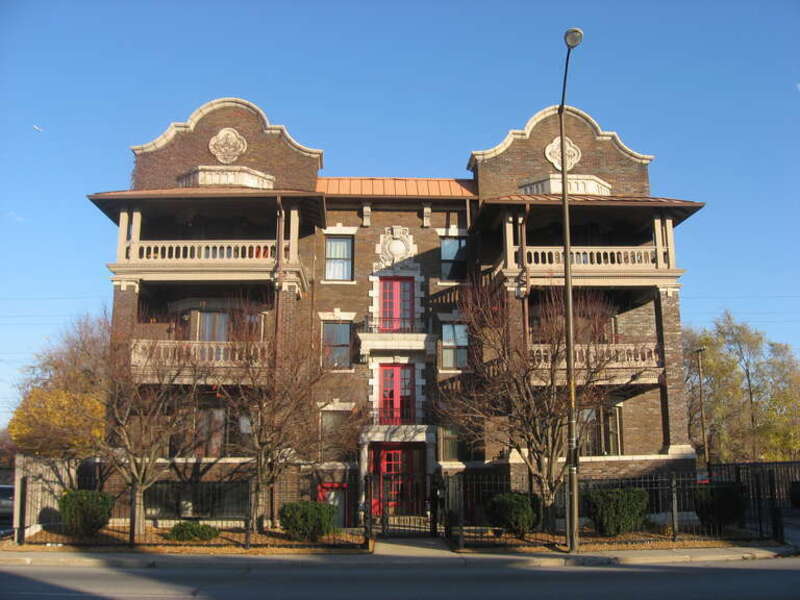 Front of the Coulter Flats, located at 2161 N. Meridian Street in Indianapolis, Indiana, United States.  Built in 1907, it is listed on the National Register of Historic Places.