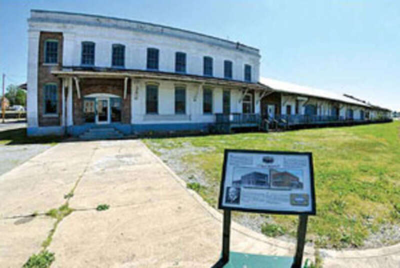 Carolina, Clinchfield &amp;amp; Ohio Railroad Station and Depot