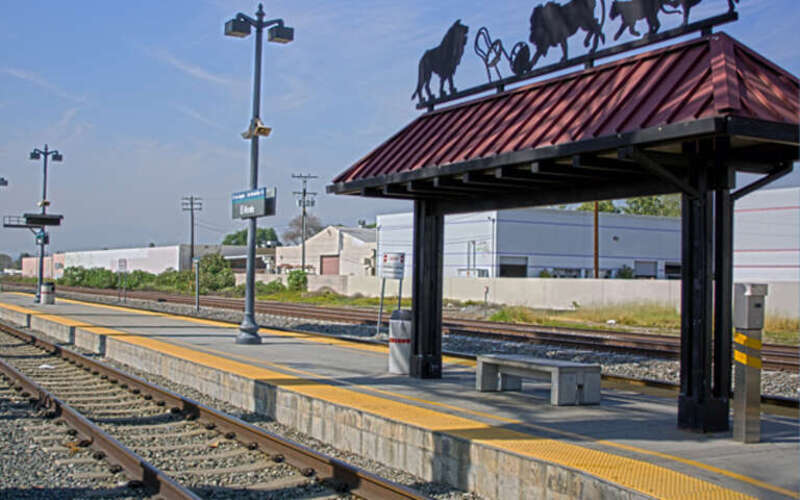 El Monte Metrolink station platform