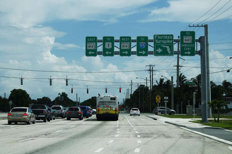 Southbound Dixie Highway (FL 811) at Atlantic Boulevard (FL 814), which offers many other route choices along its path.
