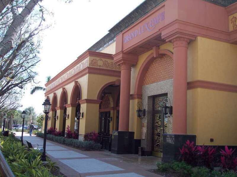 Grand Lux Cafe, Sunrise FL