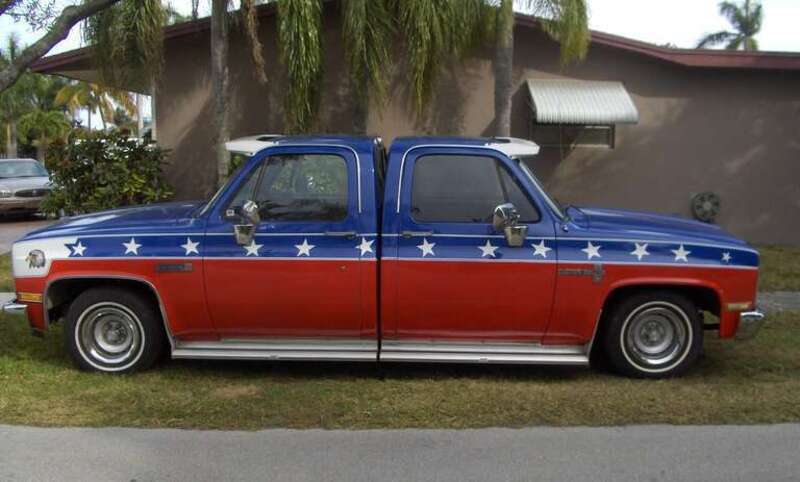 Gut to make my mind,should I go to work or at the beach? Je peux fuir de tous les sens, Hi! Hi!