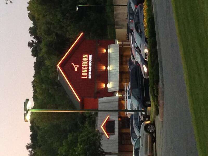 Longhorn Steakhouse, Northborough, MA, USA - July 2014