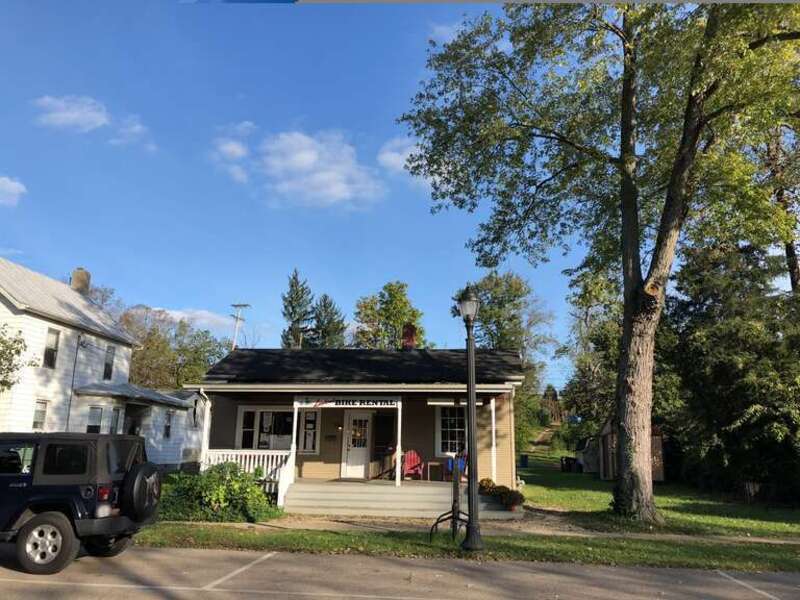 Loveland Bike Rental on Railroad Avenue in Loveland, Ohio, opposite the Loveland Bike Trail. Also available on Mapillary.
