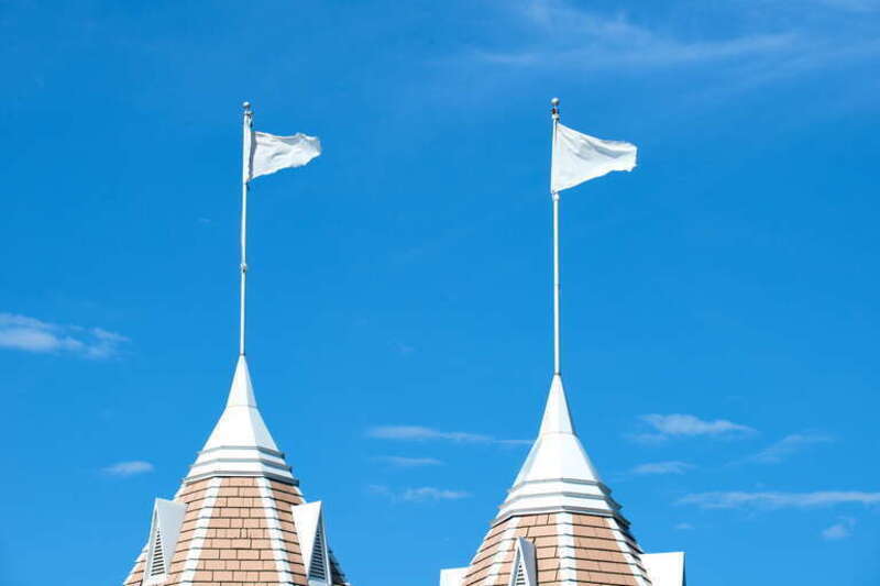 The neighborhood of Linden Hills is in the Southwest community.
Minneapolis is split into 11 communities which are split into 86+ neighborhoods. My goal in 2022 is to take photos in all neighborhoods in Mpls in roughly alphabetical order.

2022-07-06