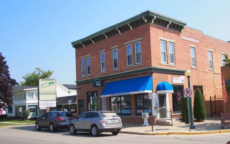 Brooklyn RF/MAX in old Brooklyn Hotel