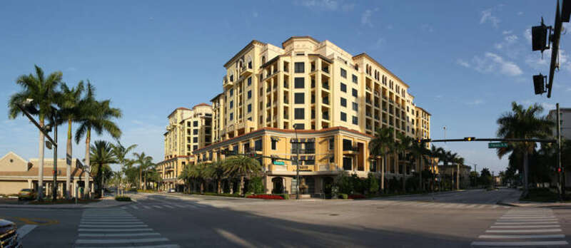 Palmetto Park Rd and Mizner Blvd intersection in Boca raton, Florida.