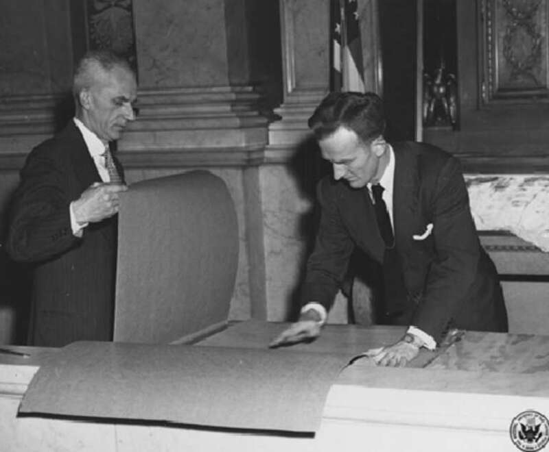 Creator(s): General Services Administration. National Archives and Records Service. Office of Educational Programs. Education Division. ?-4/1/1985
Series: Historic Photograph File of National Archives Events and Personnel, 1935 - 1975
Production