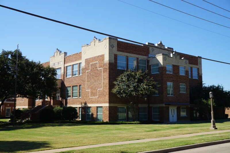 Cox School in Plano, Texas (United States).