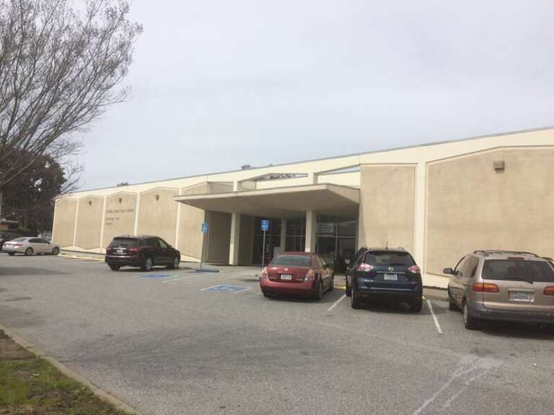 Exterior view of Broadway Street Post Office in Redwood City, California