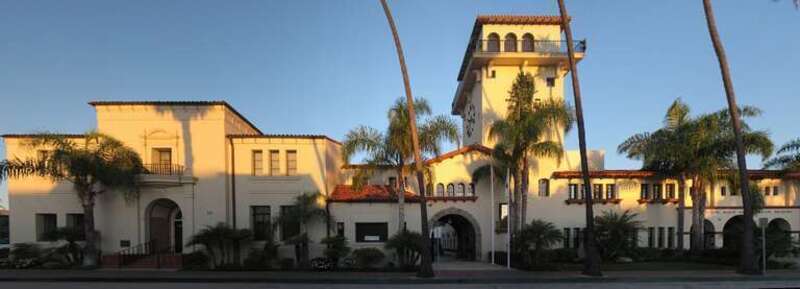 en:Seal Beach City Hall