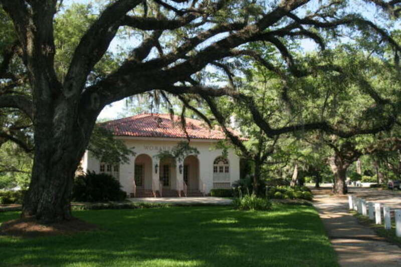 Local call number: PR76174Title: Tallahassee Women's ClubDate: May 2009General Note: The Tallahassee Women's Club, located at 1513 Cristobal Drive in the Los Robles neighborhood in Tallahassee, Florida, was built in 1927. It was added to the National