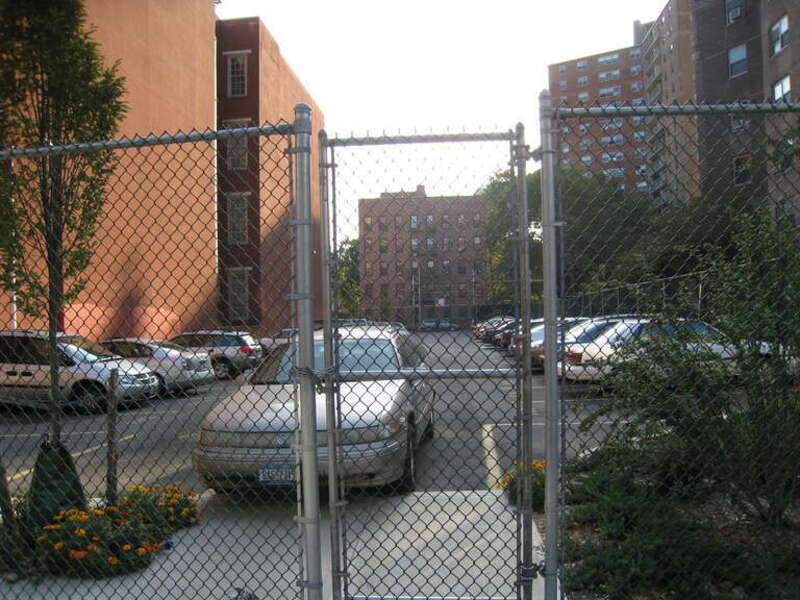 This photo is of Wikis Take Manhattan goal code R19, Off-street Parking.