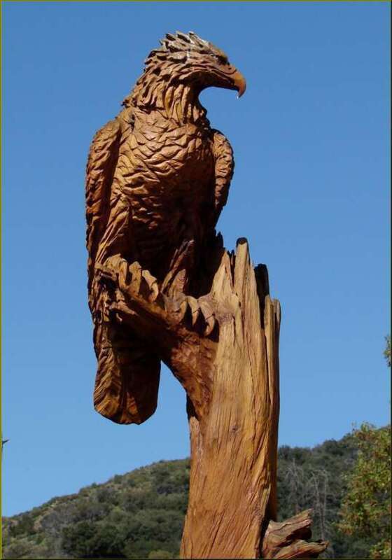 (1 in a multiple picture set)
At the top of the amazing carving (see previous picture) and eagle keeps watch over the hills and orchards.