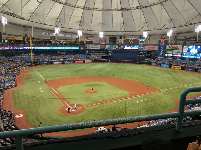 Zach Davies pitching