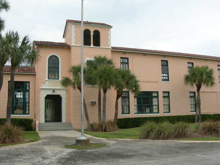 Deerfield Beach: Deerfield Beach Elementary School -- historic structure