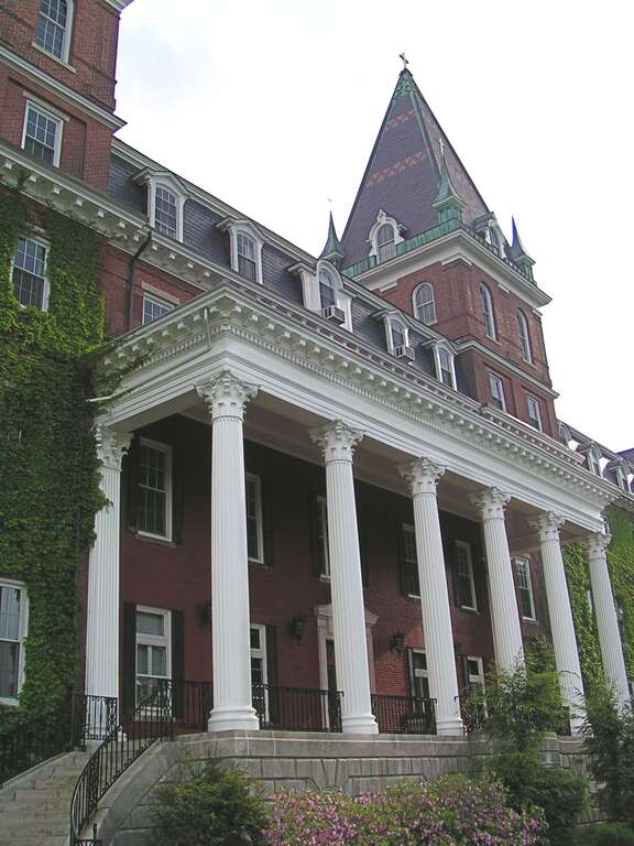 Fenwick Hall, College of the Holy Cross, Worcester Massachusetts




This is an image of a place or building that is listed on the National Register of Historic Places in the United States of America. Its reference number is 80000491.