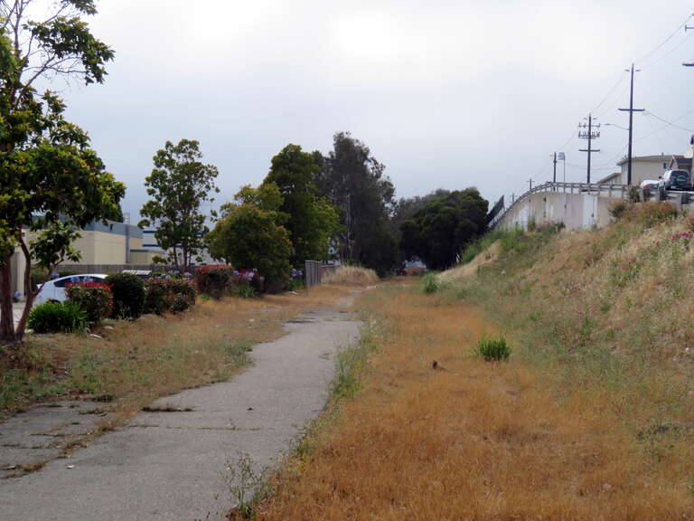 Abandoned right of way of the former South San Francisco Industrial Lead in July 2018