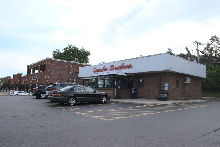 Spunky Dunkers Donuts in Palatine, Illinois