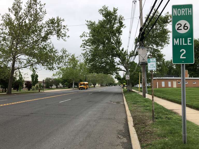 View north along New Jersey State Route 26 (Livingston Avenue) at Bergen Avenue on the border of New Brunswick and North Brunswick Township in Middlesex County, New Jersey