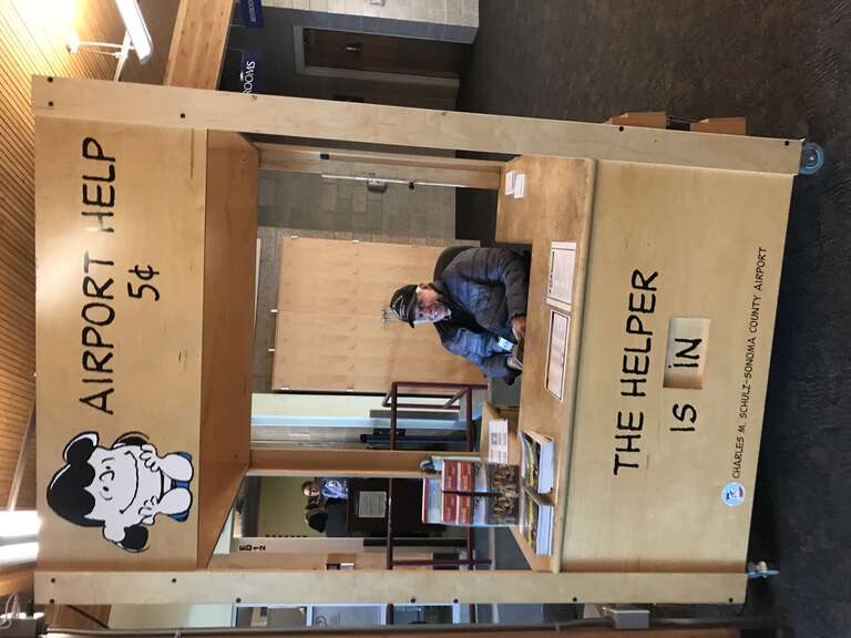 Charles M. Schulz–Sonoma County Airport Helper
Santa Rosa, California, USA