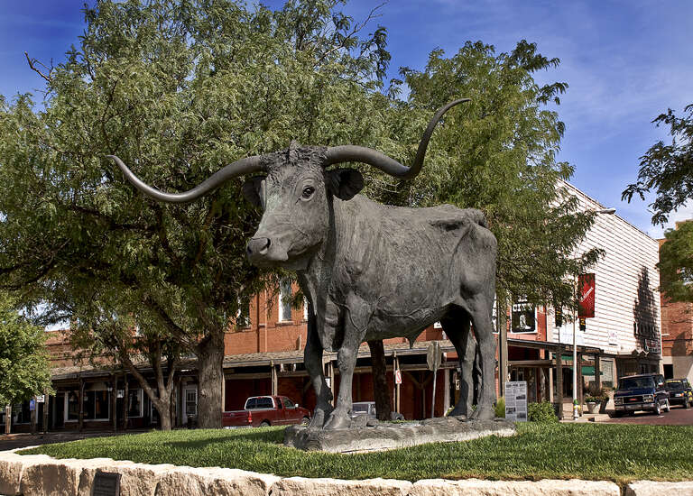 Longhorn Statue on Front Street, Dodge City, Kansas. Front Street &amp;amp; 2nd Avenue.