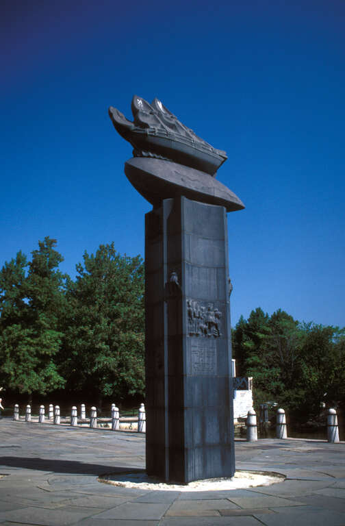 Monument erected at the site of the first landing on the banks of the Christina River designed by Swedish sculptor Carl Milles