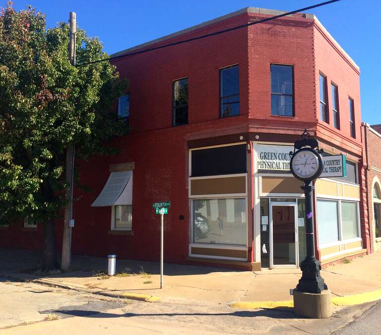 Hotel Lincoln, 323 Main St. Stroud