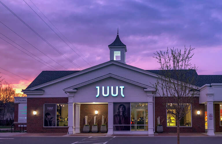 Storefront of Juut Salon Spa in Wayzata, Minnesota, at sunset.
-

(c) 2018 Tony Webster