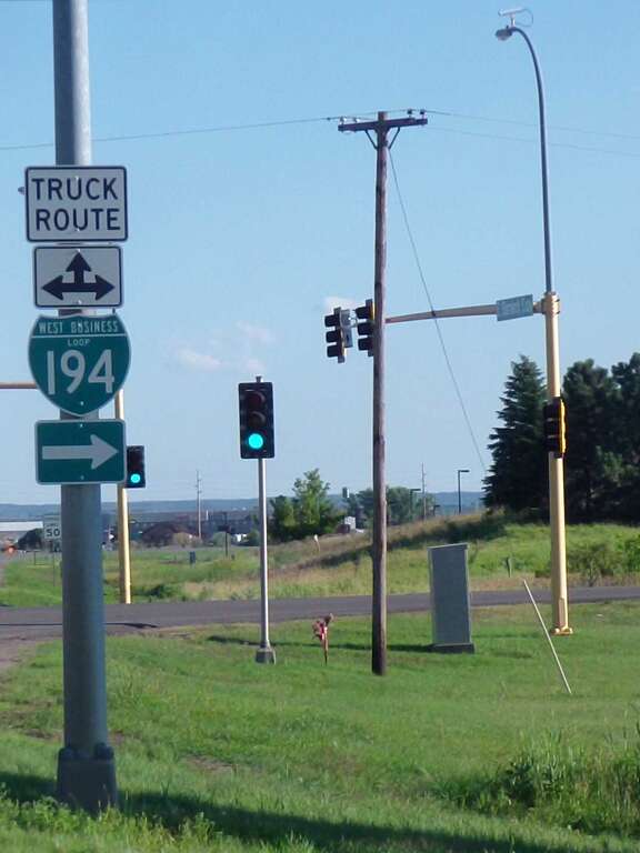 A sign indicating Business Loop Interstate 194 in Bismarck, North Dakota
