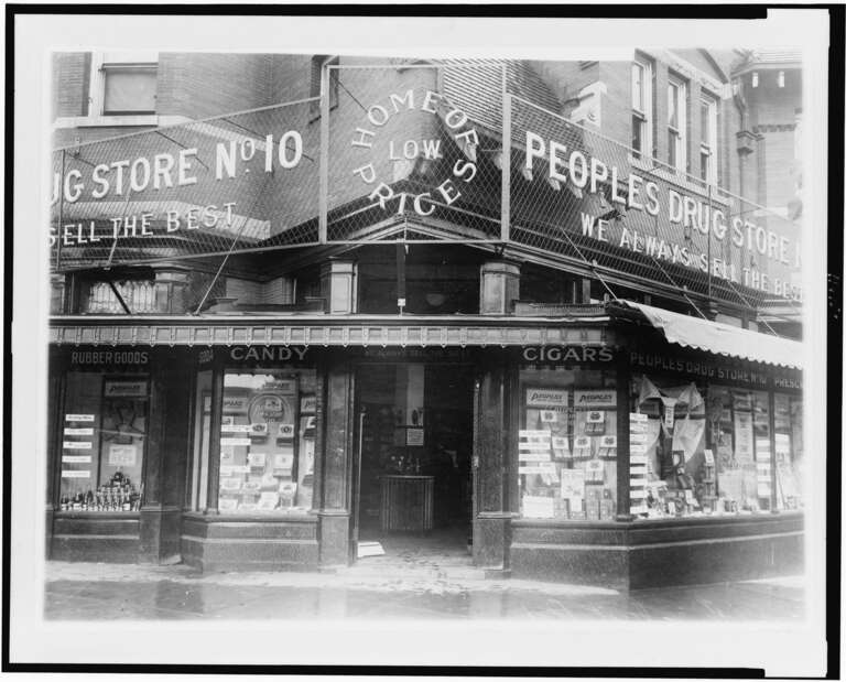 Title: People's Drug Store no. 10, 18th and Columbia Road, N.W., Washington, D.C.
Abstract/medium: 1 photographic print.
