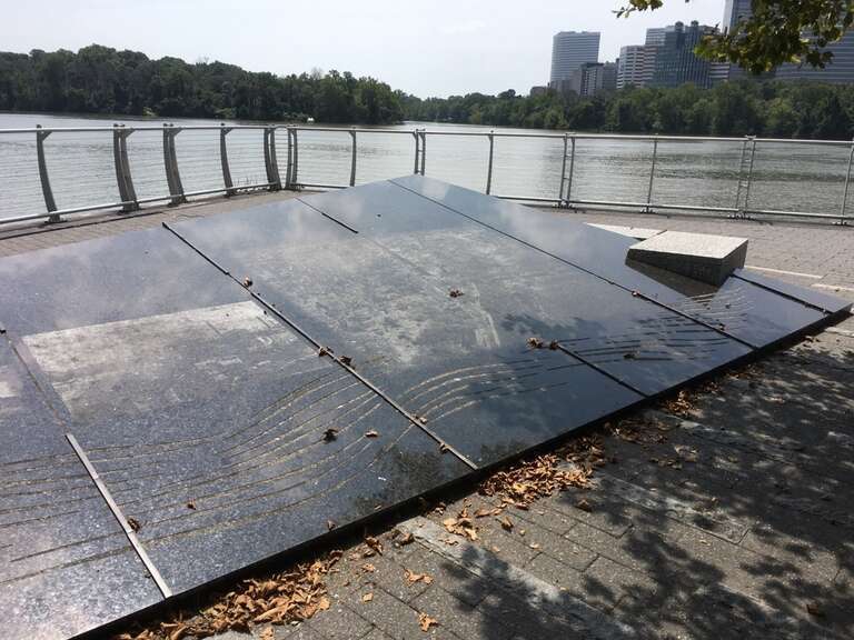 A reflective stone marker wits next to the Potomac River
Waterfront Park: Stone Marker
Keywords: nps; national park service; rocr; rock creek park; dc; district of columbia; washington; waterfront park; stone marker