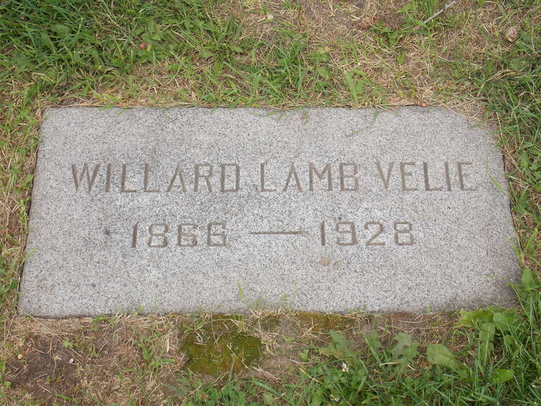 The grave of Willard Lamb Velie in Riverside Cemetery, Moline, Illinois.
