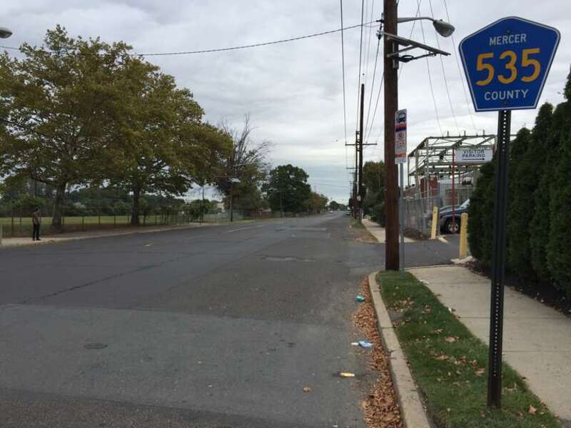 View east along East State Street (Mercer County Route 535) at Sculptors Way in Hamilton Township, Mercer County, New Jersey