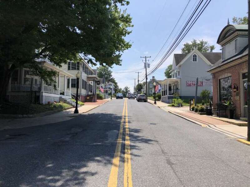 View south along Delaware State Route 5 (Federal Street) at Front Street and Union Street in Milton, Sussex County, Delaware