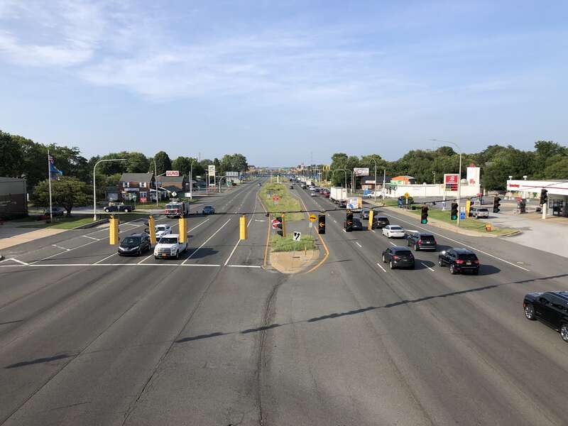 View north along U.S. Route 13 and east along U.S. Route 40 (DuPont Highway) from the pedestrian overpass at Lincoln Avenue in Wilmington Manor, New Castle County, Delaware