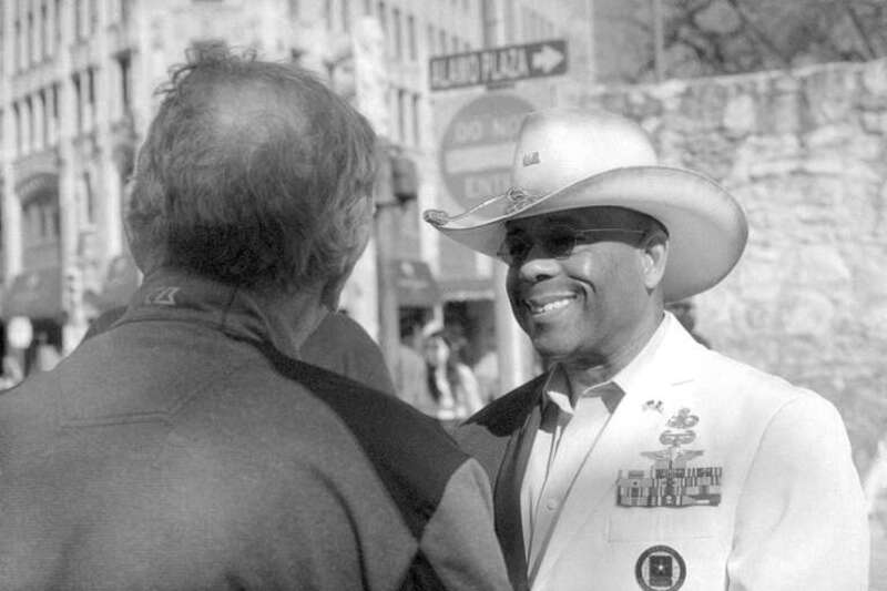 Allen West Praying at a wreath laying event at the Alamo March 6, 2021
Taken with my Sears TLS 35mm Camera and a 50mm 1.8f Pancolar Carl Zeiss Jena Lens Developed and scanned myself. Edited in Adobe Lightroom. Film is Ultrafine Finesse 400.