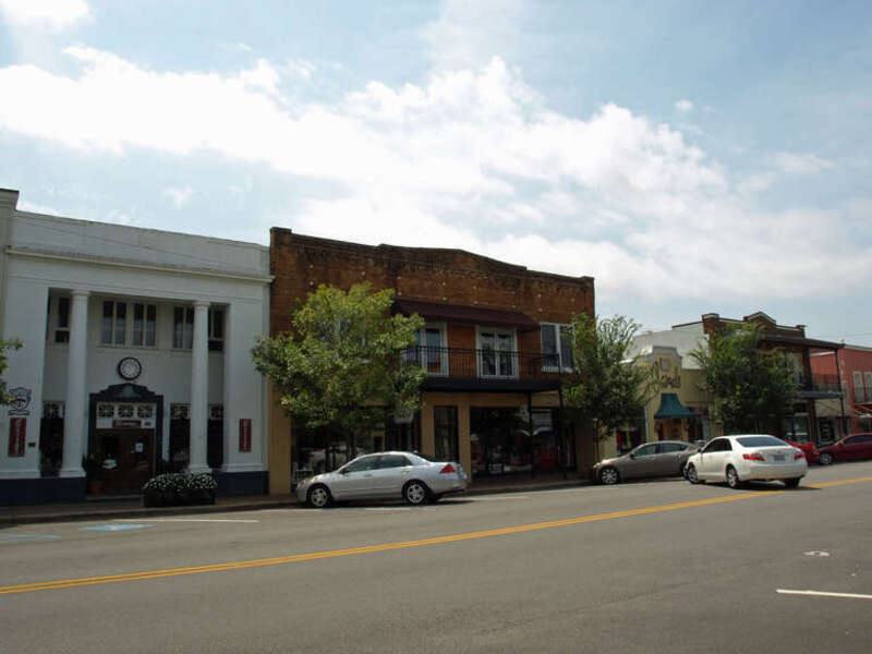 Fairhope Avenue in Fairhope, Alabama; part of the Fairhope Downtown Historic District.  The Bank of Fairhope building is at left and the Gaston Building is at far right.