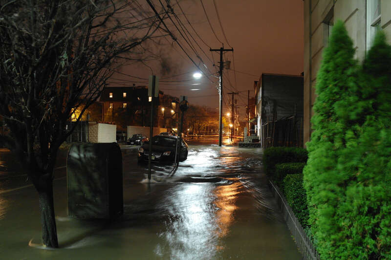 700 block, looking South.