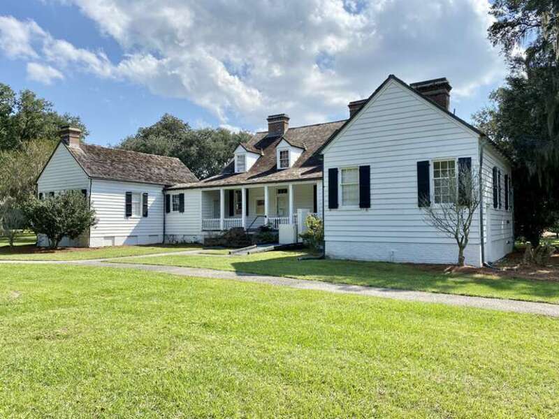 Acquired by Colonel Charles Pinckney in 1754, this land was once part of 715 acres he utilized in the cultivation of the cash crops of rice and indigo, utilizing slave labor.  In 1782, the farm was bequeathed to his son, Charles Pinckney Jr, one of