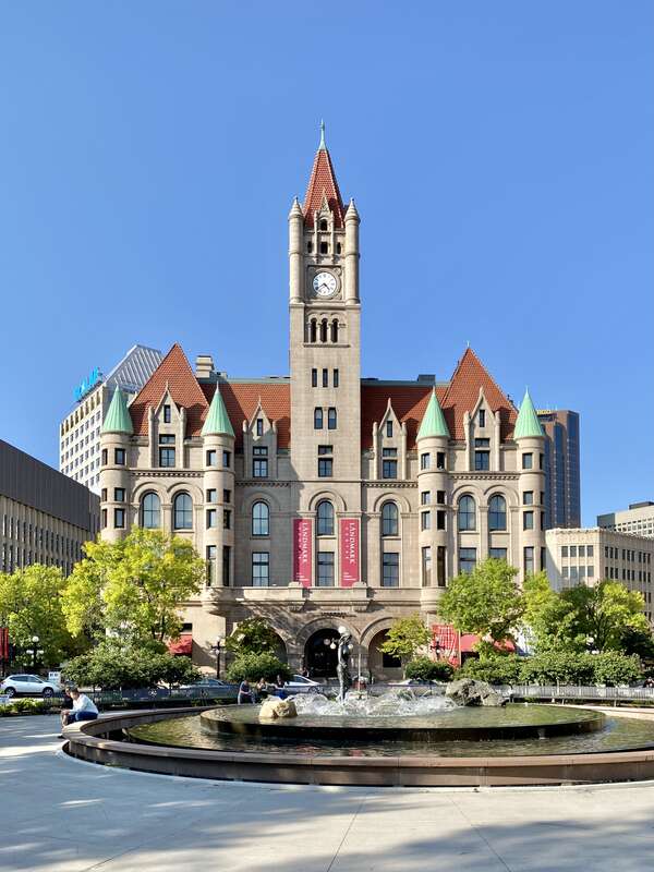 Built between 1894 and 1902, this Richardsonian Romanesque-style granite building was designed by Willoughby J. Edbrooke to serve as the United States Post Office, Courthouse, and Custom House for St. Paul.  The building occupies an entire city block